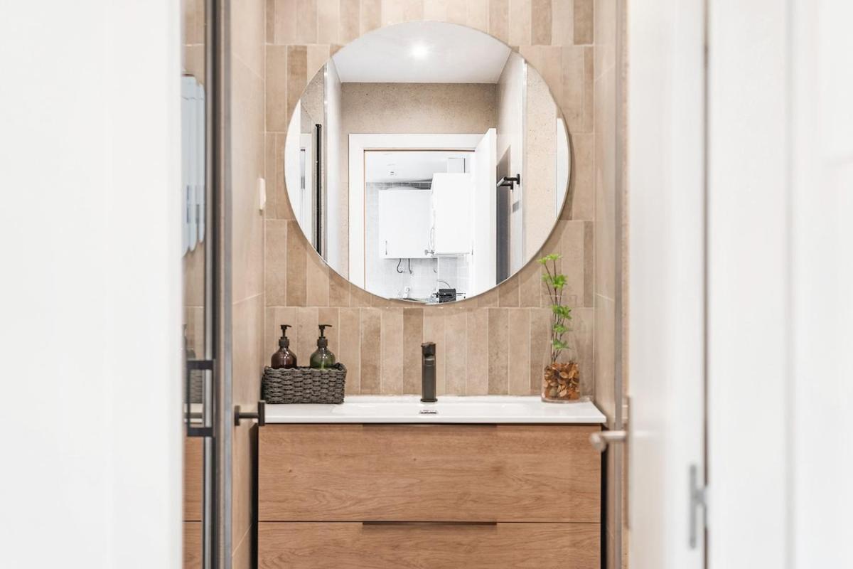 Lodging Apartments Liceu G1 Barcelona Kültér fotó