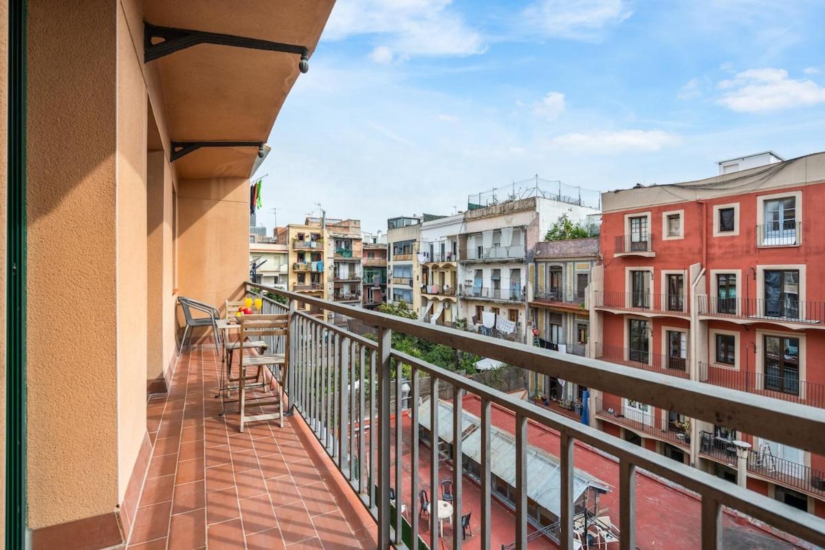 Lodging Apartments Liceu G1 Barcelona Kültér fotó
