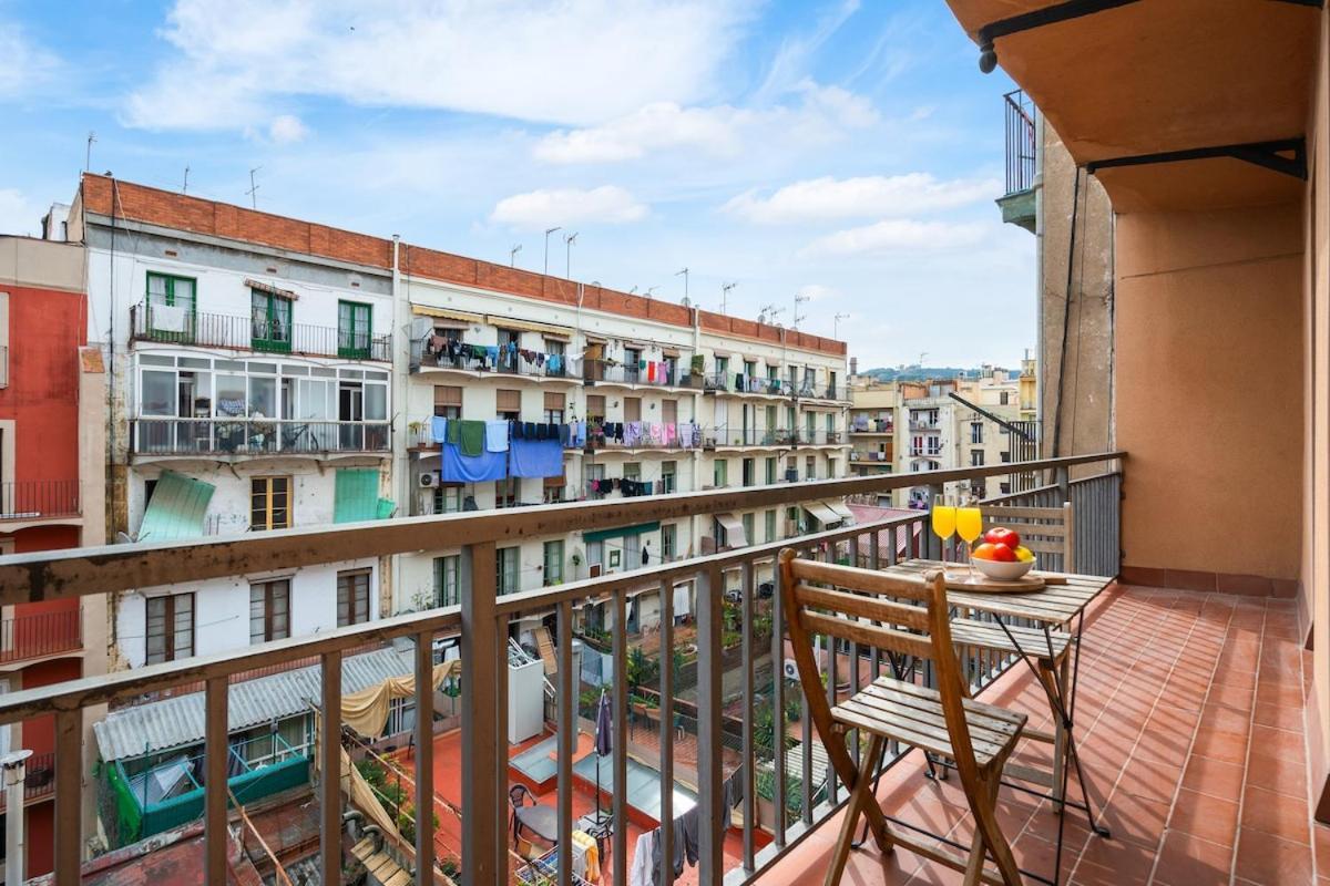 Lodging Apartments Liceu G1 Barcelona Kültér fotó