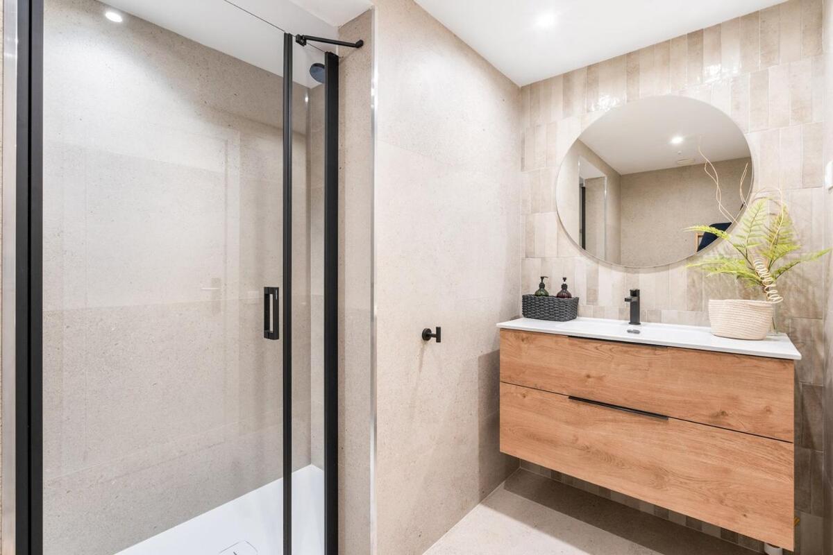 Lodging Apartments Liceu G1 Barcelona Kültér fotó